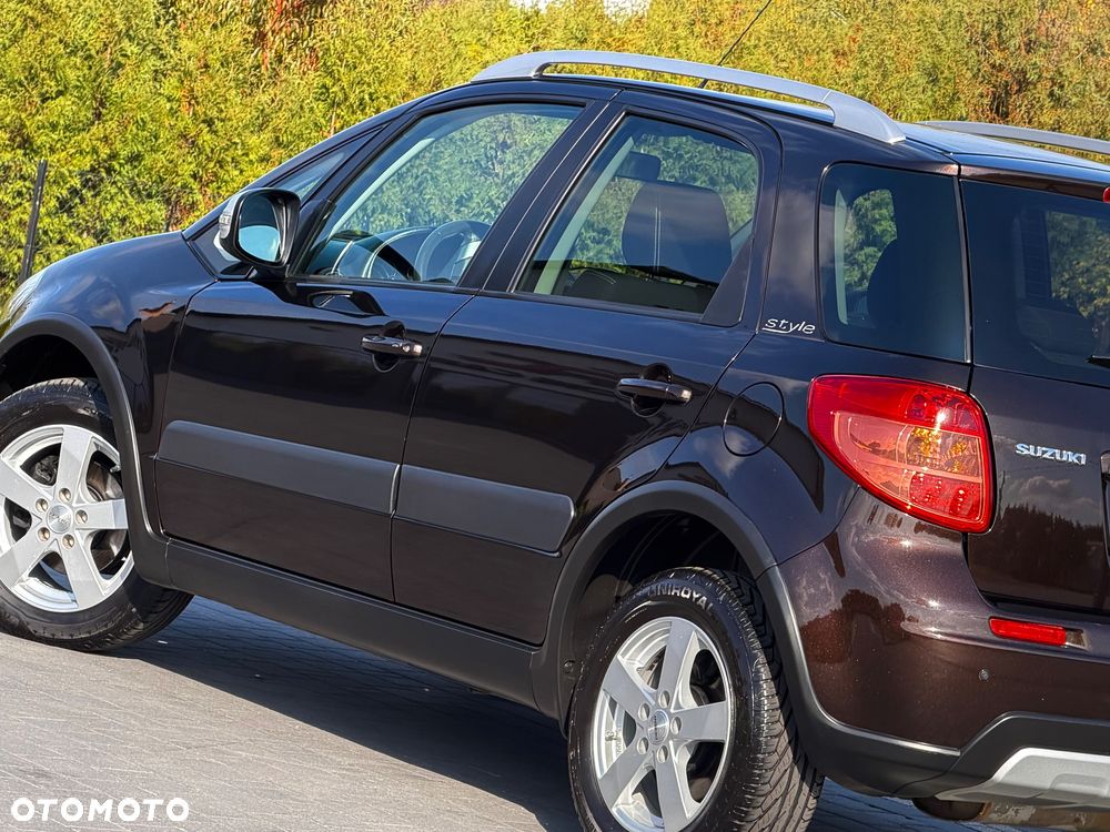 Suzuki SX4 1.6 VVT 4x4 Style - 17