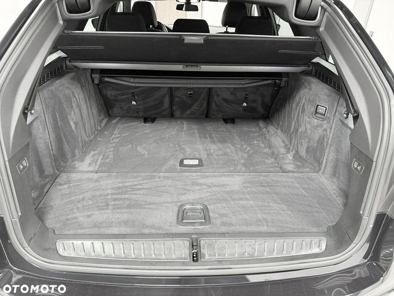 BMW Seria 5 520d Touring M Sport Edition - 22
