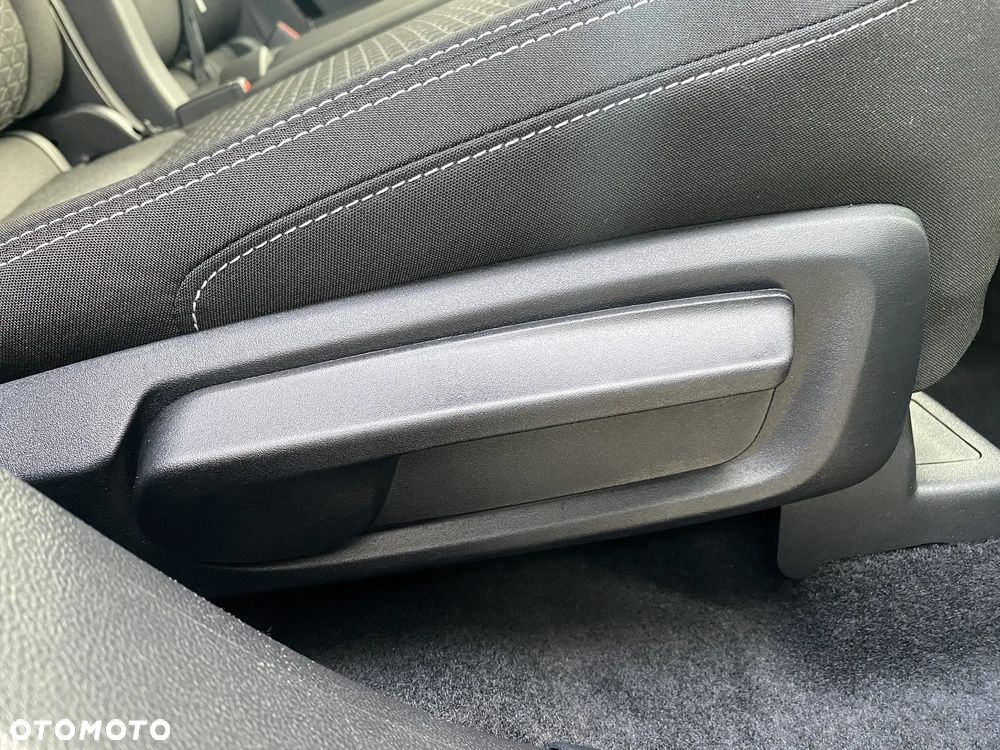 Ford Kuga 2.5 FHEV FWD Titanium - 21