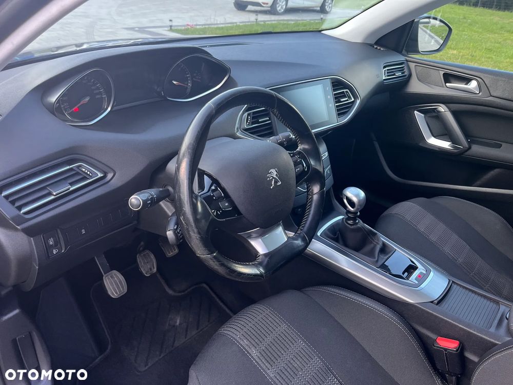 Peugeot 308 BlueHDi FAP 130 Stop & Start Allure Pack - 22