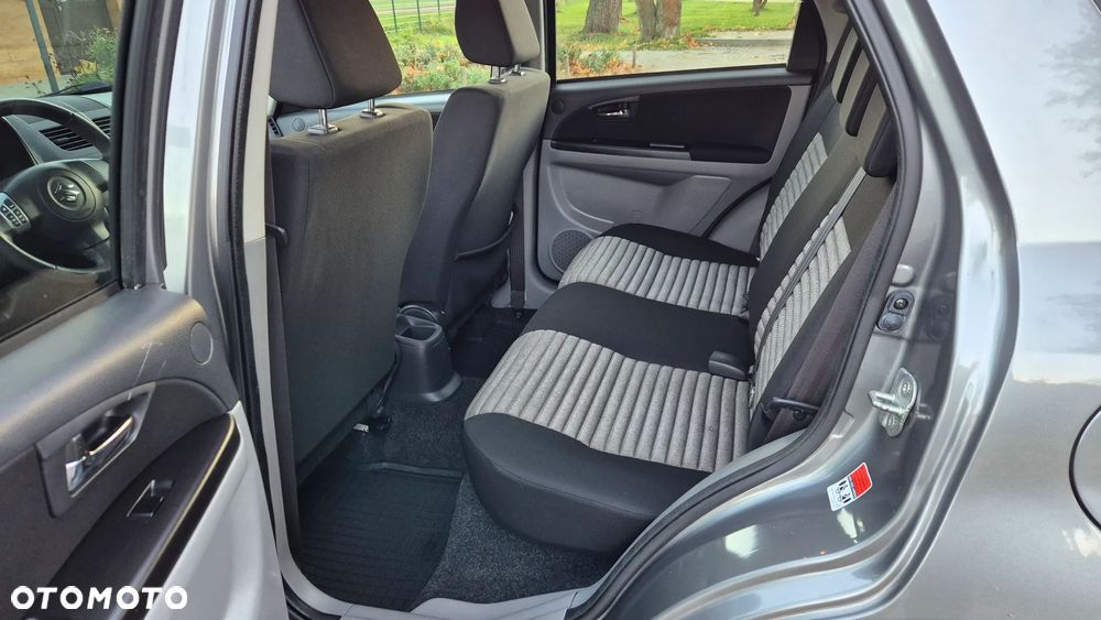 Suzuki SX4 1.6 VVT 4x4 Style - 11