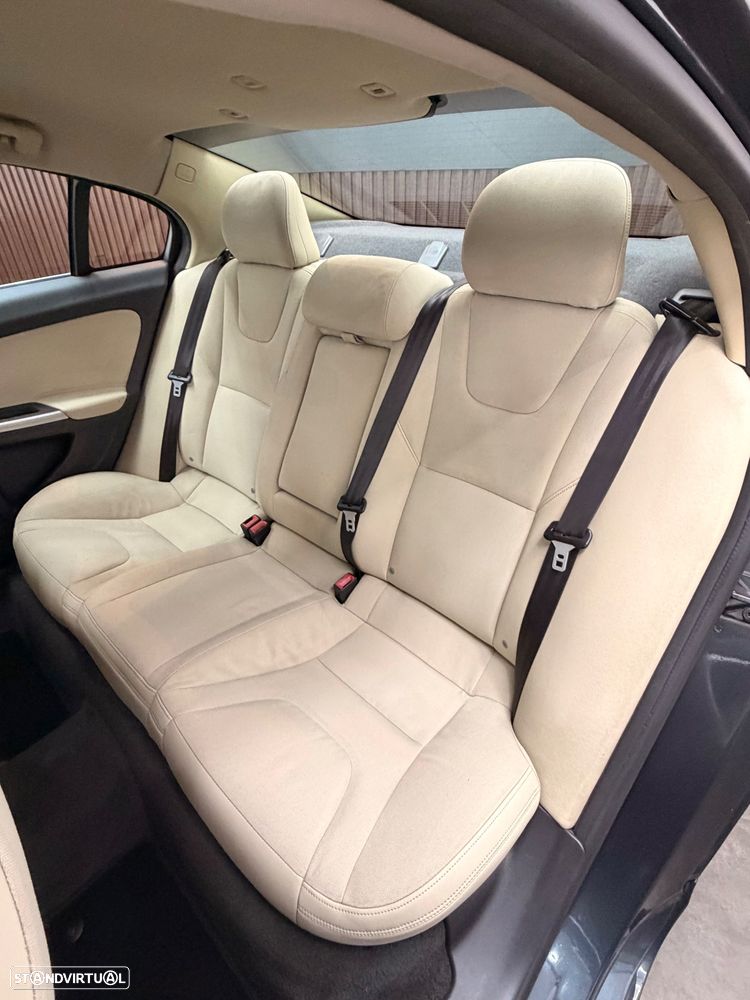 Volvo S60 2.0 D3 Summum Start/Stop - 31