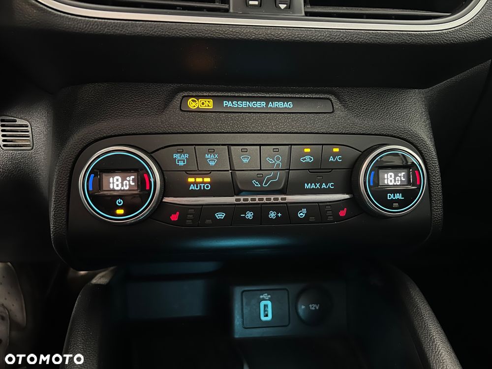 Ford Focus 1.0 EcoBoost mHEV Titanium - 33