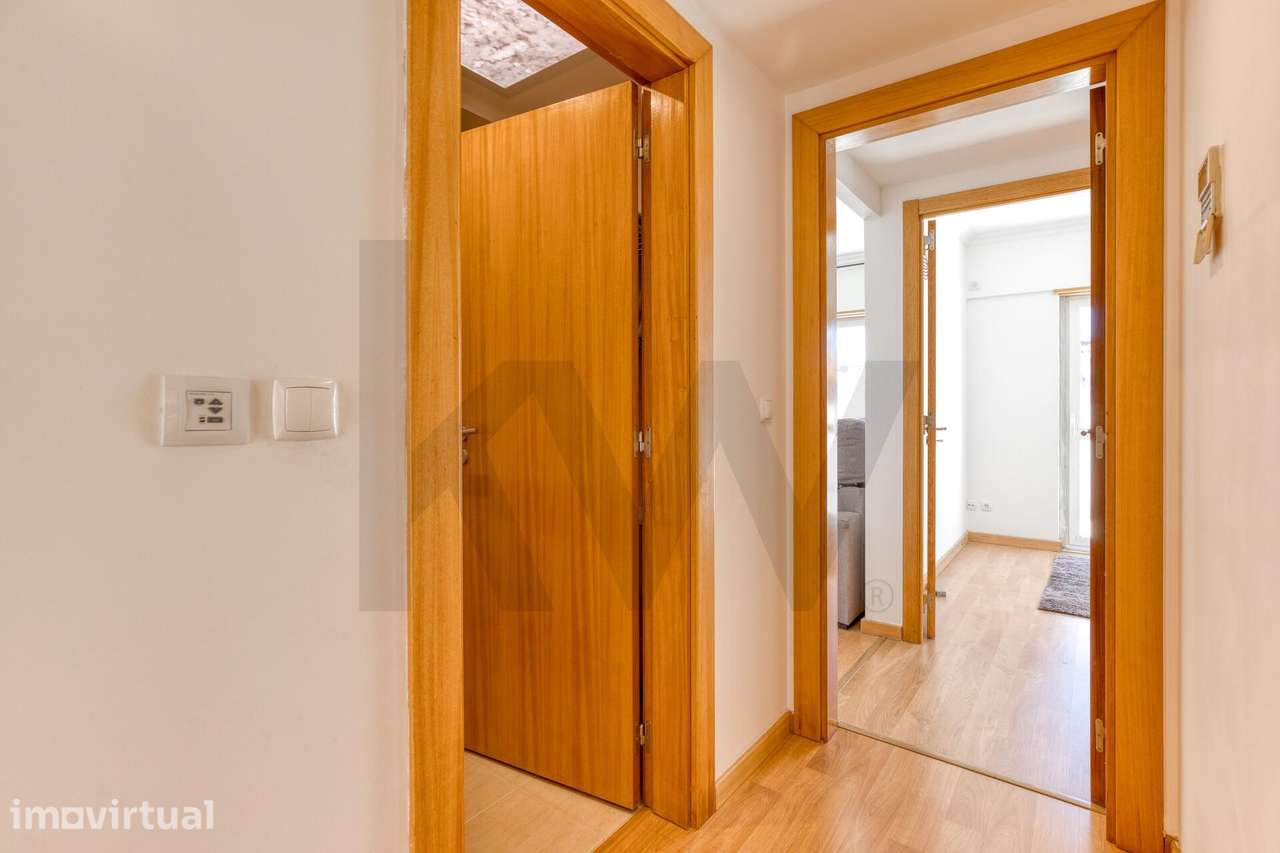 Arrendamento | Apartamento T2 | Venteira | Rua Diogo Bernardes 14 - Grande imagem: 3/17