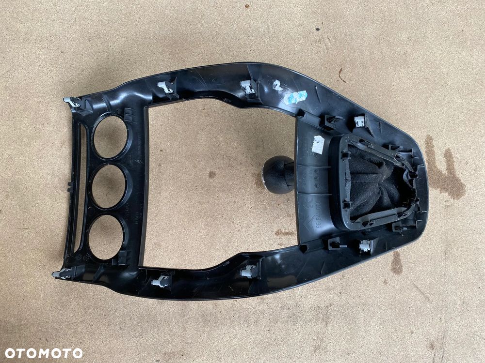 RAMKA KONSOLI ŚRODKOWA CITROEN C3 DS3 96841605 - 2