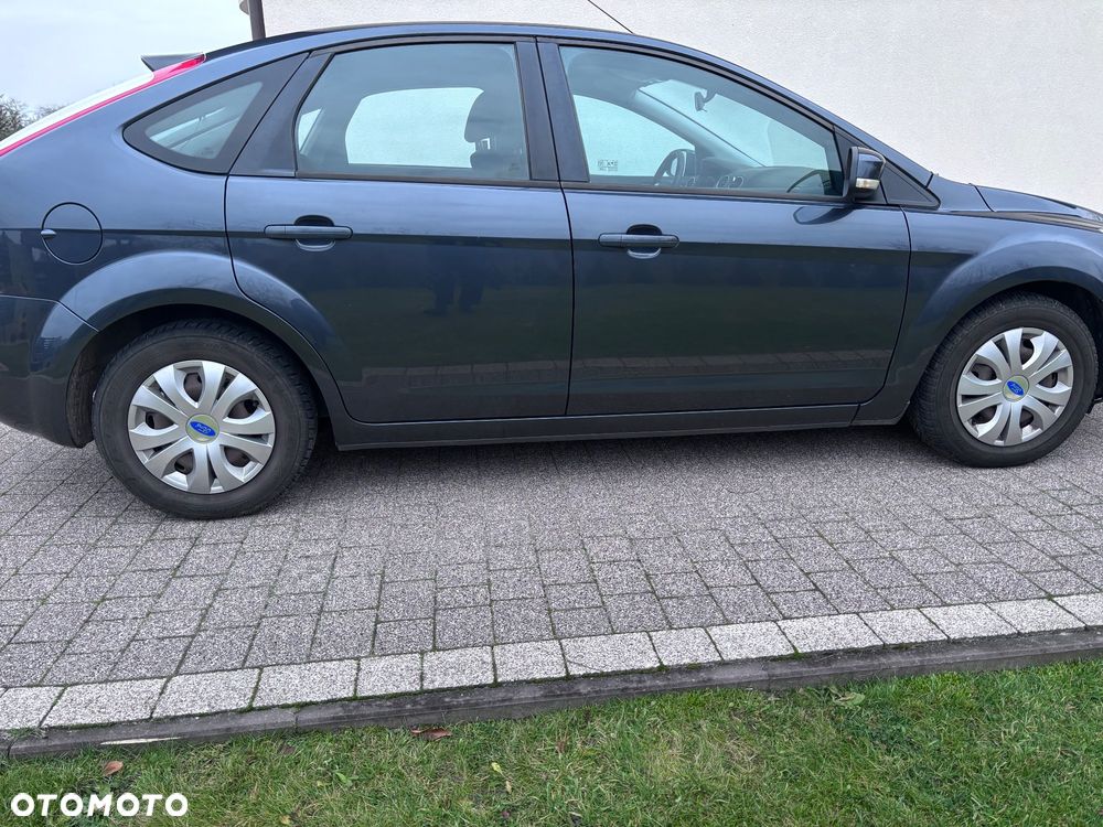 Ford Focus 1.6 Trend - 8