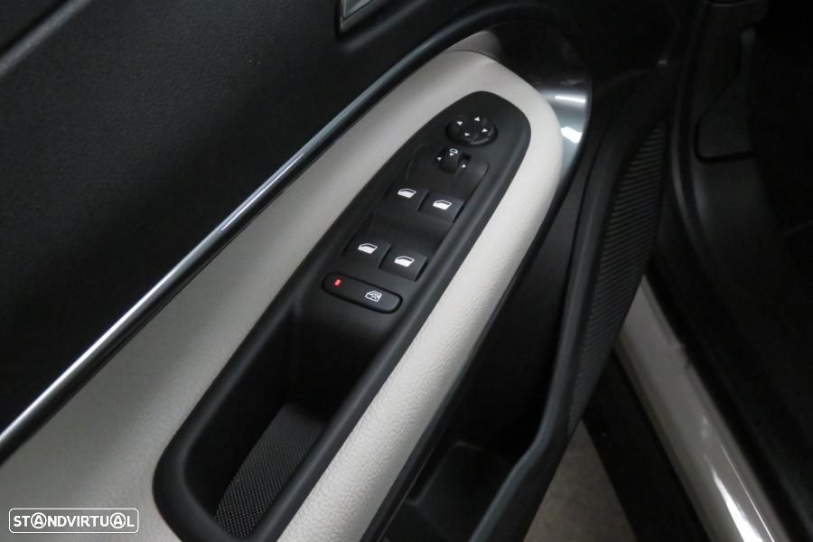 Fiat 600 1.2 Hybrid La Prima - 16