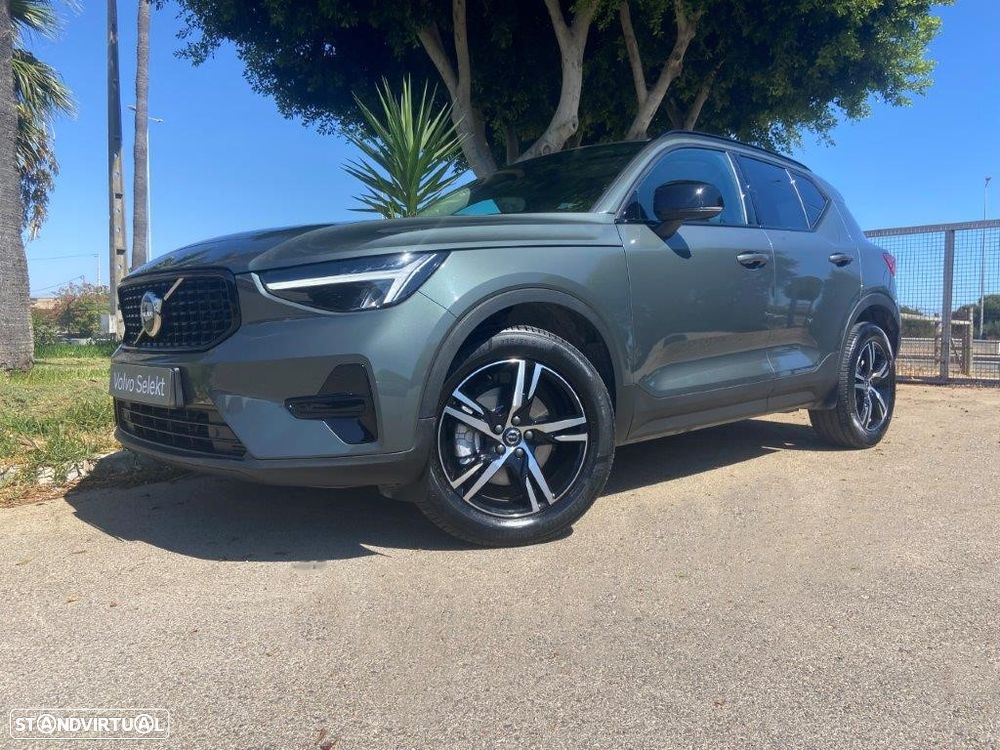 Volvo XC 40 2.0 B3 Plus Dark - 30