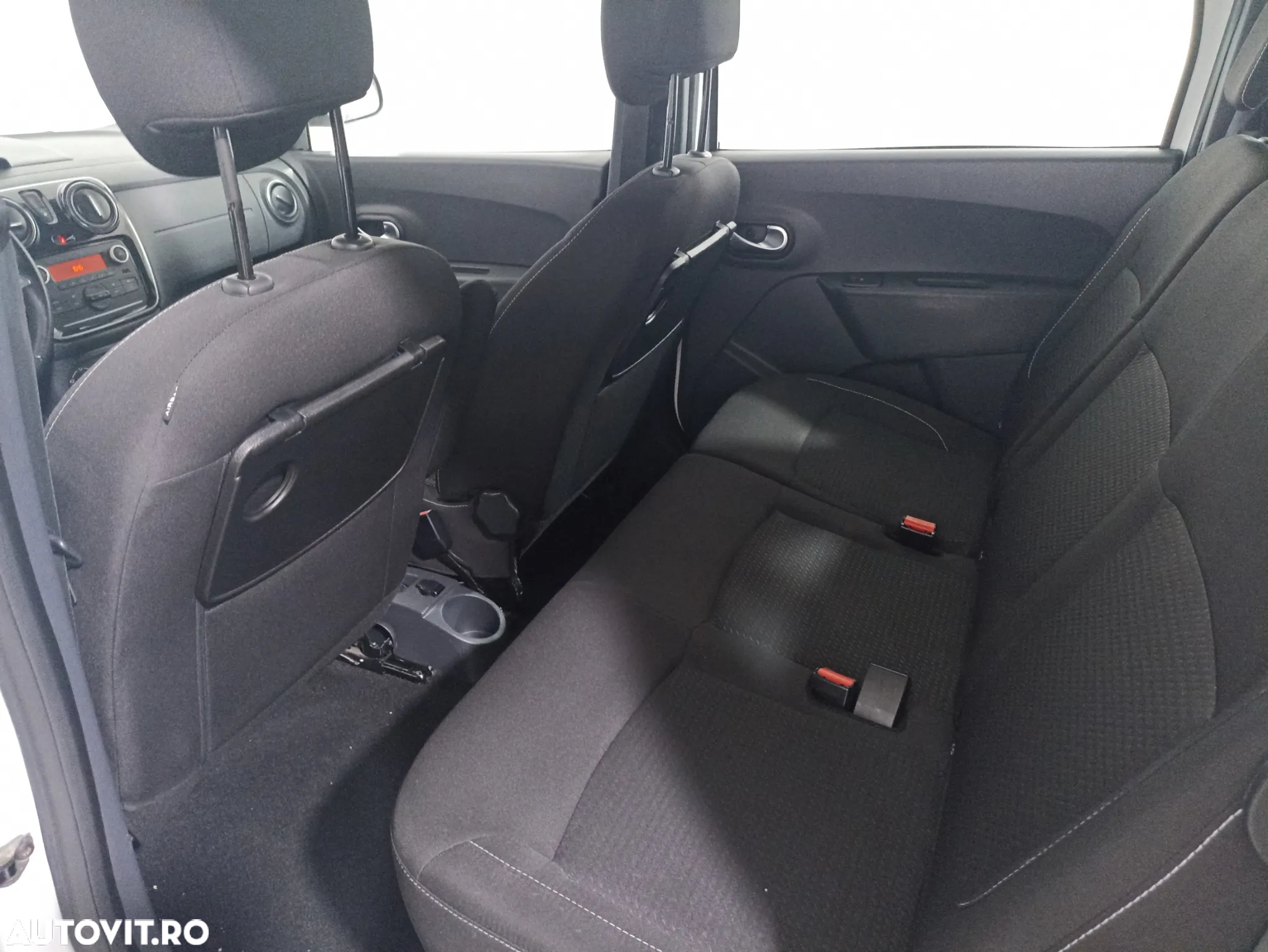 Dacia Lodgy 1.5 Blue dCi Laureate - 13