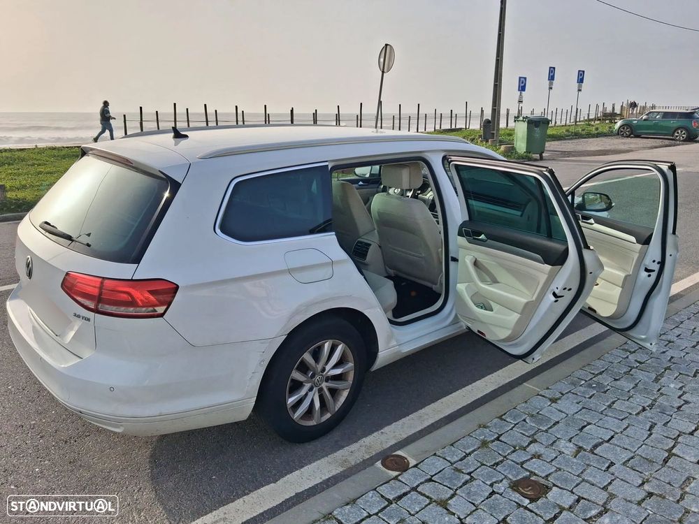 VW Passat 2.0 TDI Highline DSG 4Motion - 9
