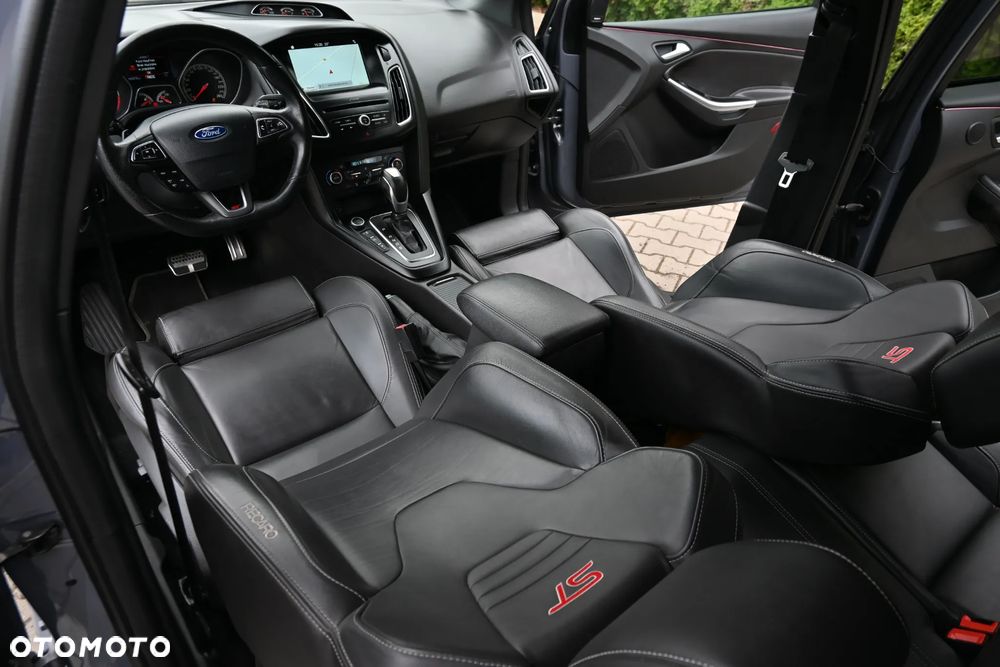 Ford Focus 2.0 TDCi ST-2 PowerShift - 32