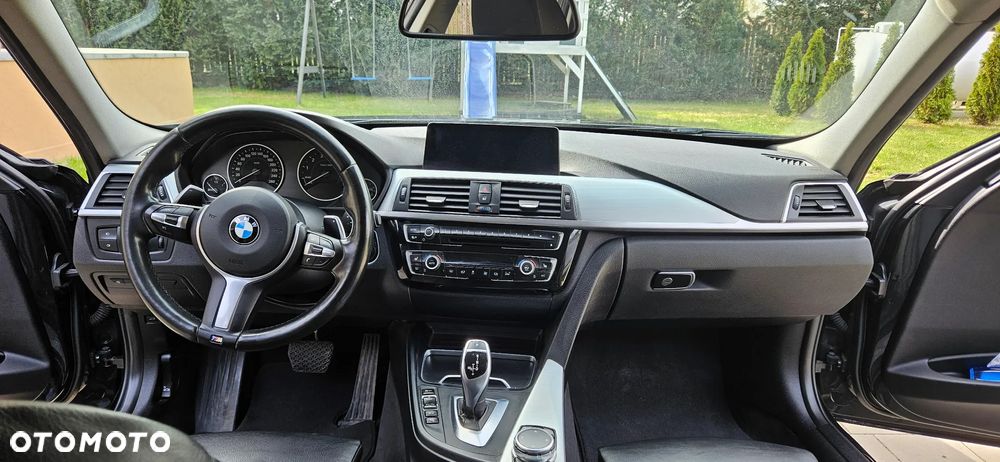 BMW Seria 3 320i - 21