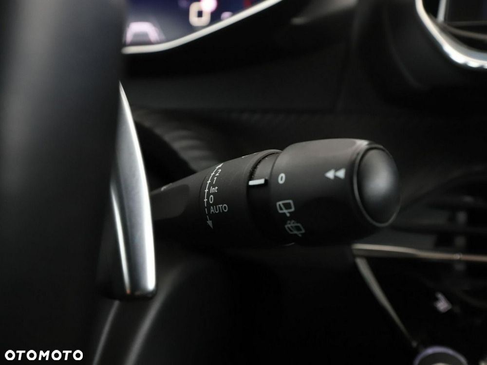 Peugeot 2008 1.5 BlueHDi Allure Pack S&S EAT8 - 34