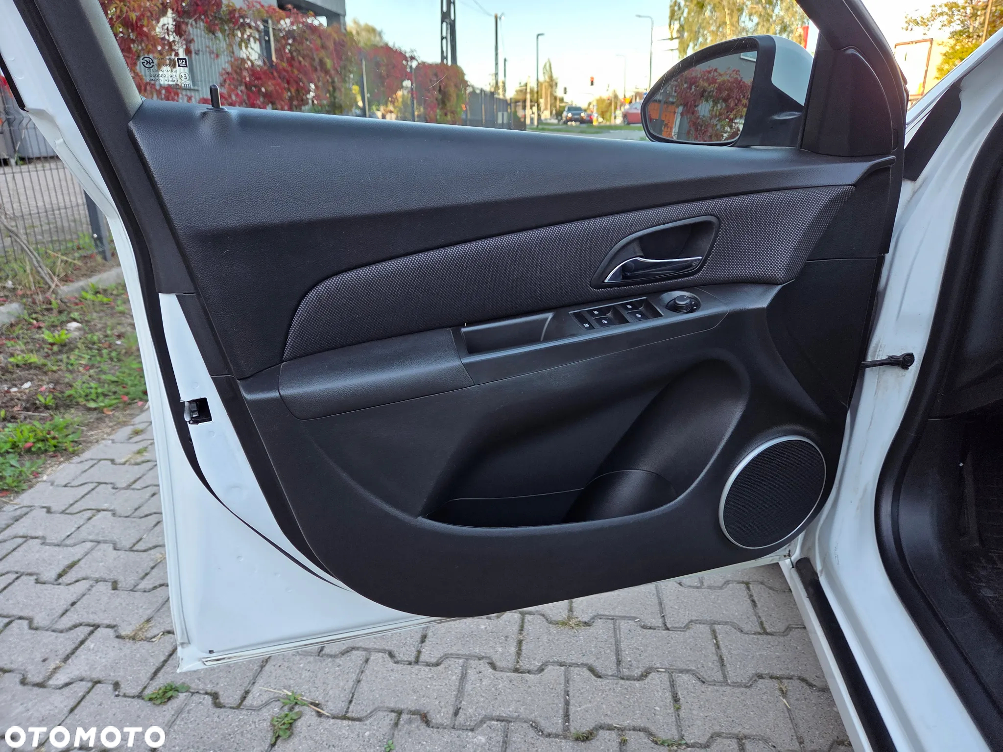 Chevrolet Cruze 1.6 LS - 28