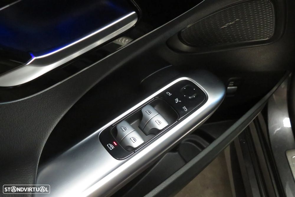 Mercedes-Benz C 300 d AMG Line - 28