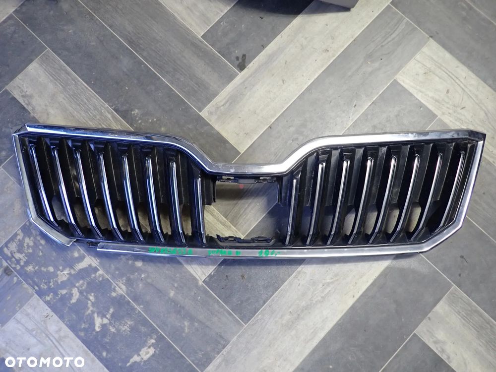 SKODA SUPERB III GRILL 3V0853653B - 1