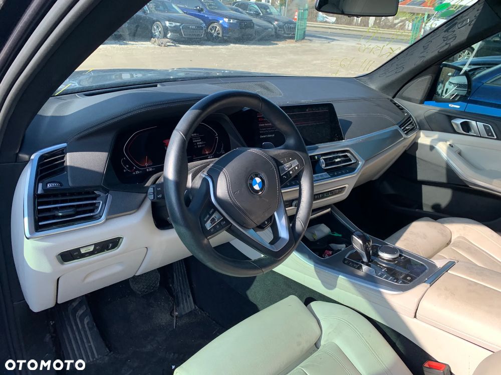 BMW X5 xDrive40i - 14