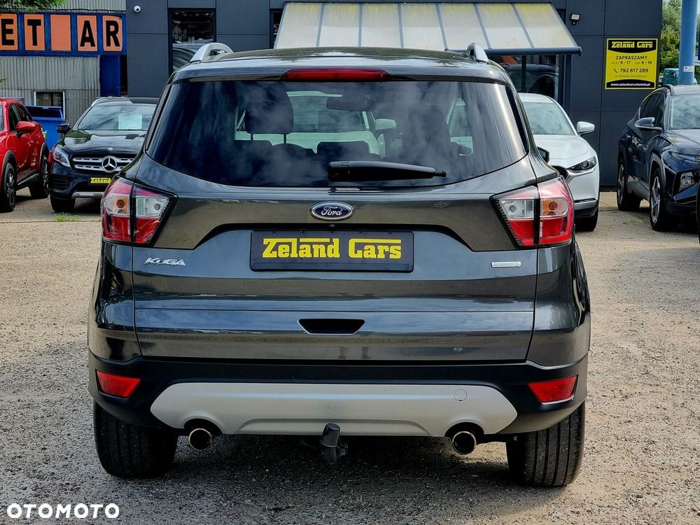 Ford Kuga 1.5 EcoBoost 2x4 Titanium - 6