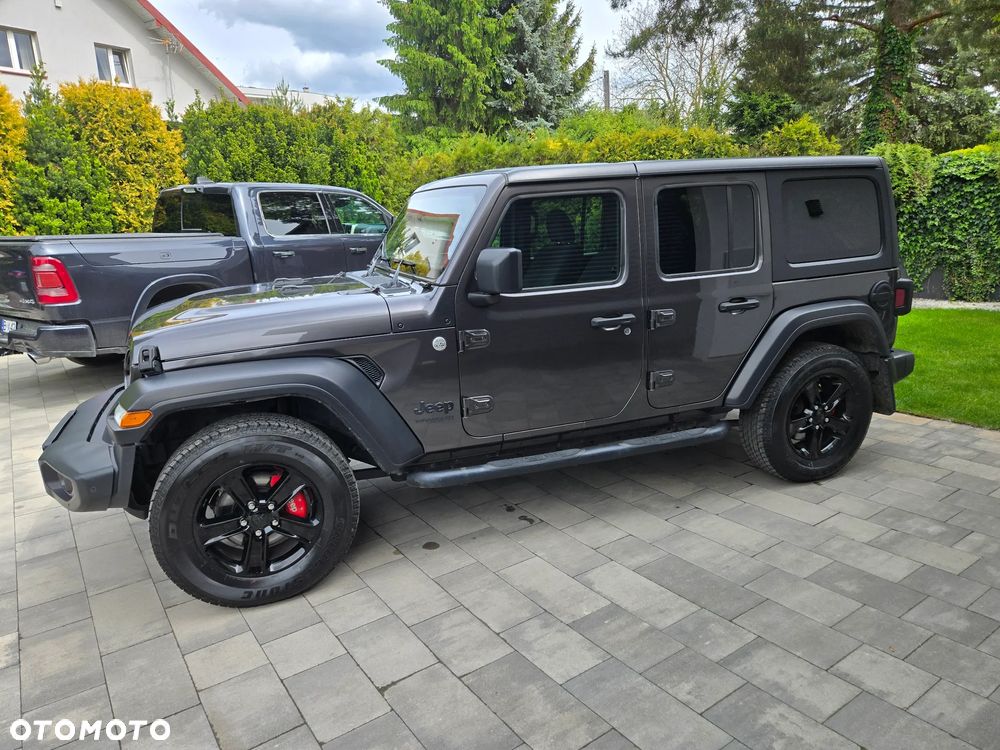 Jeep Wrangler - 2