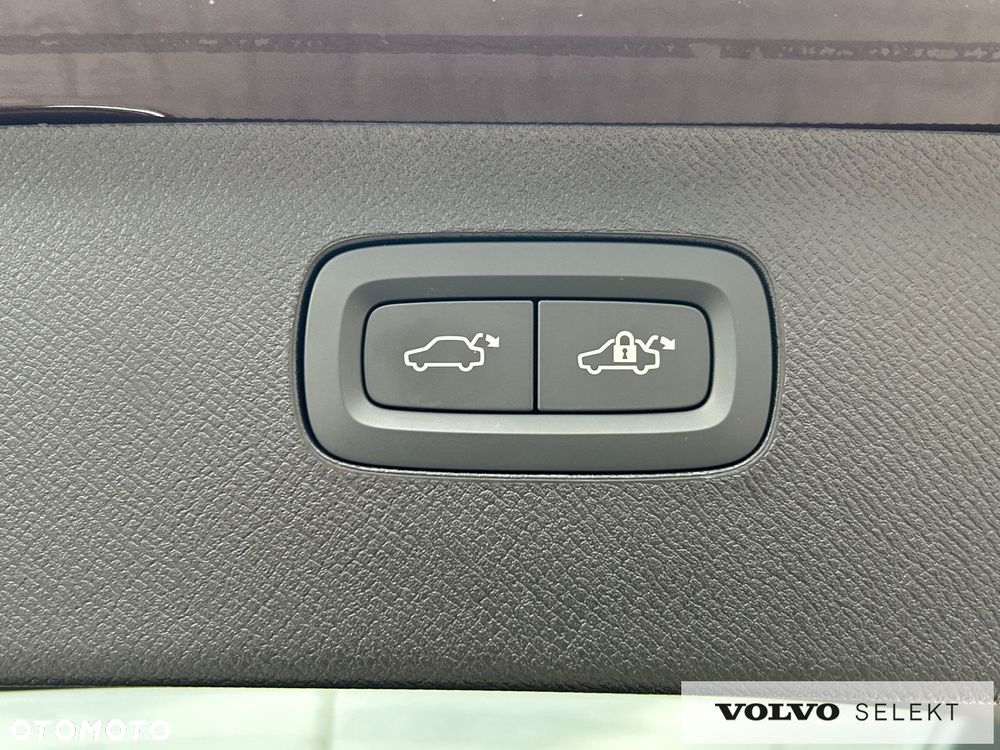 Volvo XC 90 - 30