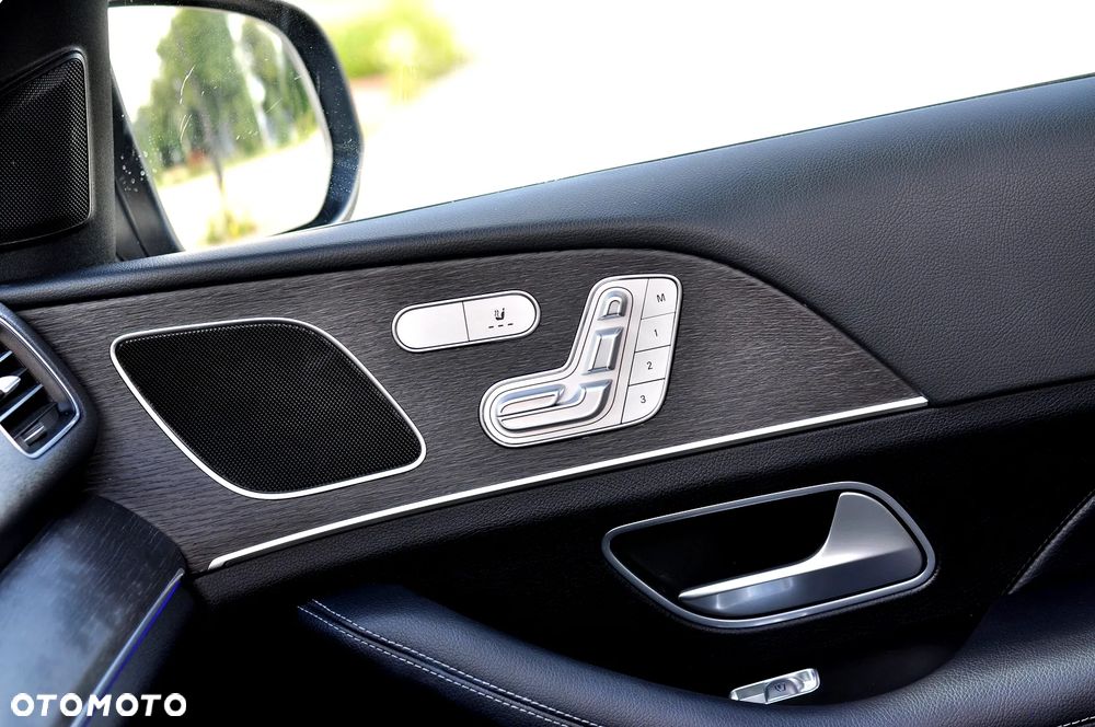 Mercedes-Benz GLE 300 d 4Matic 9G-TRONIC AMG Line - 30