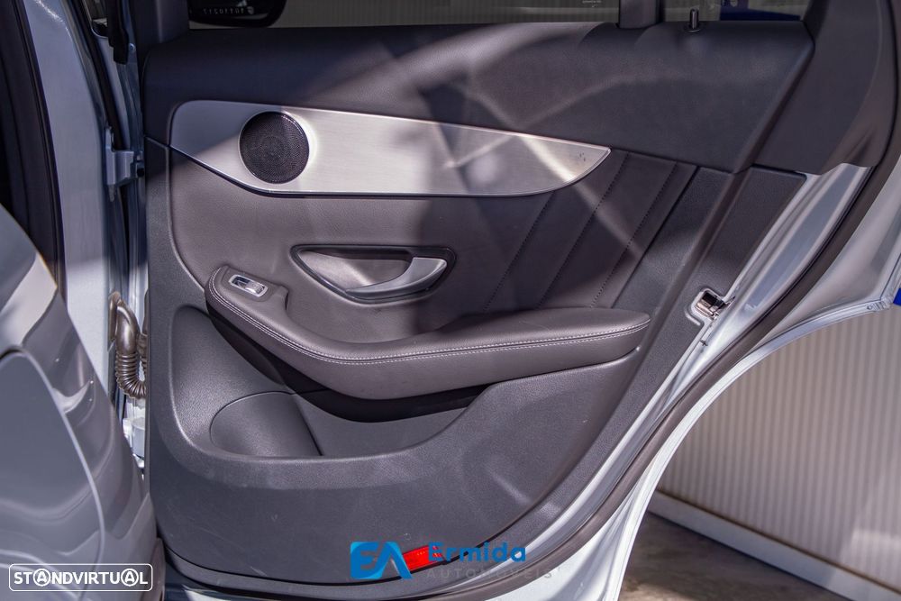 Mercedes-Benz GLC 300 de 4Matic - 37