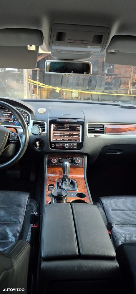 Volkswagen Touareg - 10