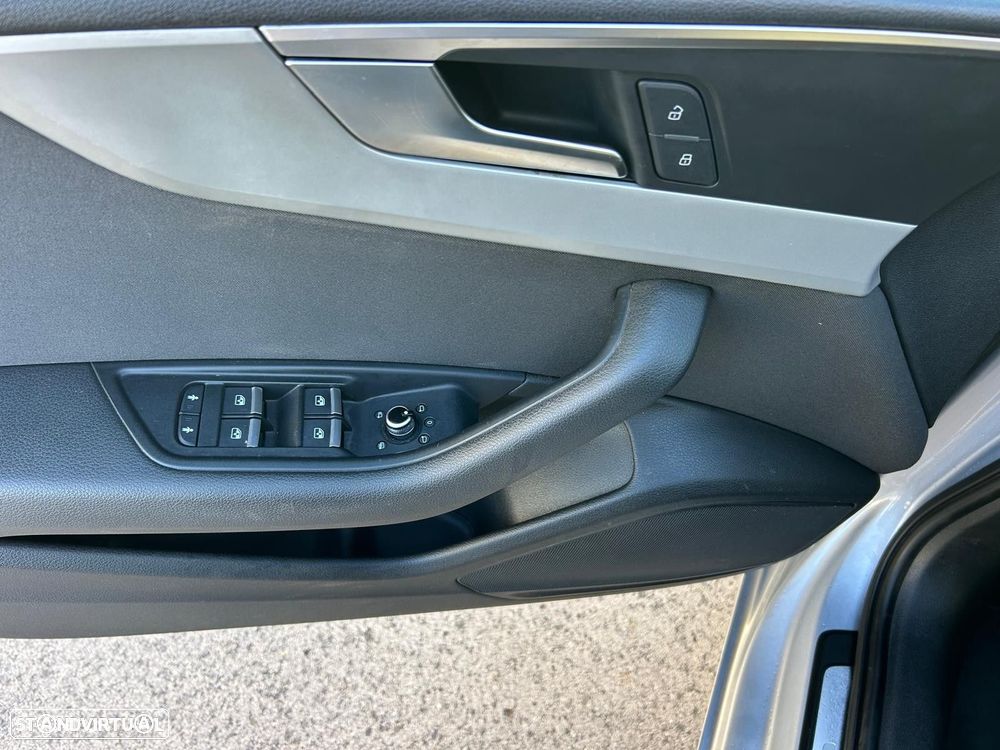 Audi A4 Avant 35 TDI Design S tronic - 38