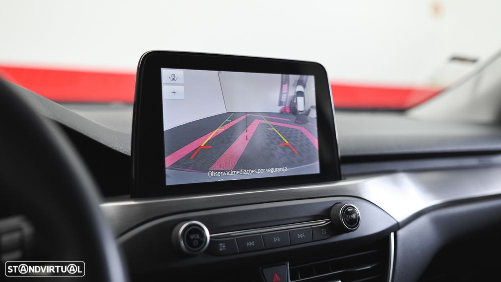 Ford Focus 1.5 TDCi EcoBlue Titanium - 26