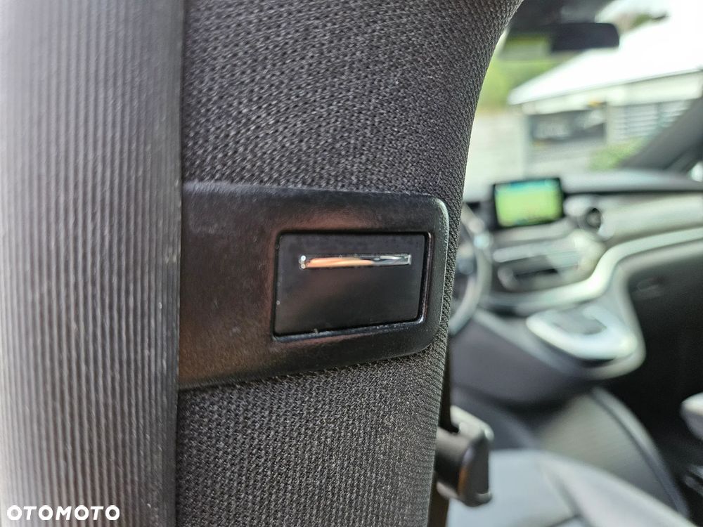 Mercedes-Benz Klasa V 250 d 4-Matic 9G-Tronic - 21