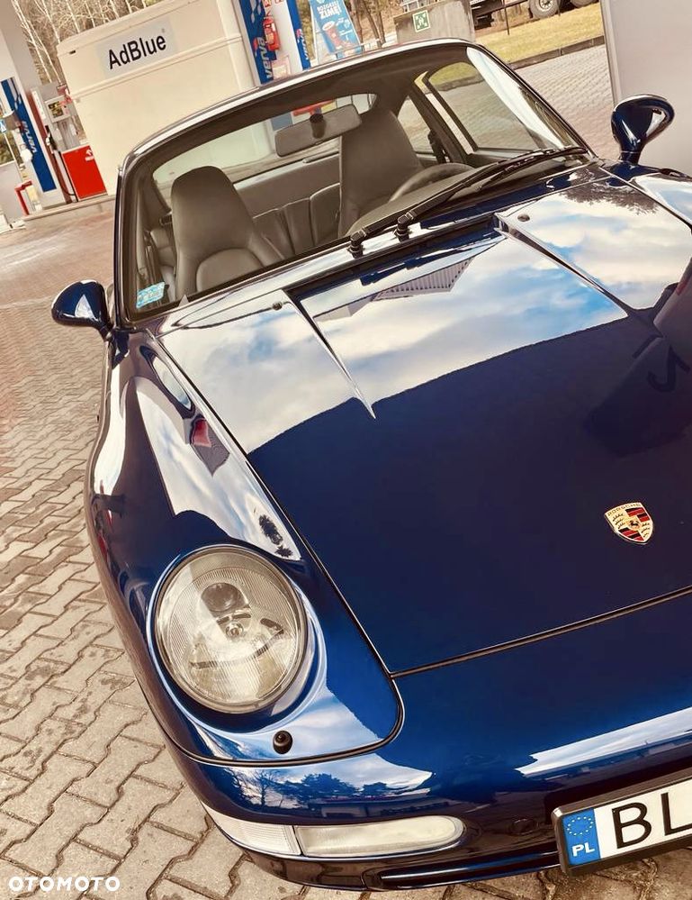 Porsche 911 Carrera - 11