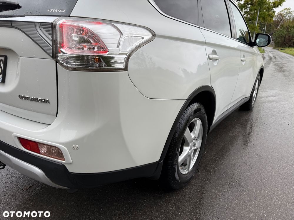 Mitsubishi Outlander - 24