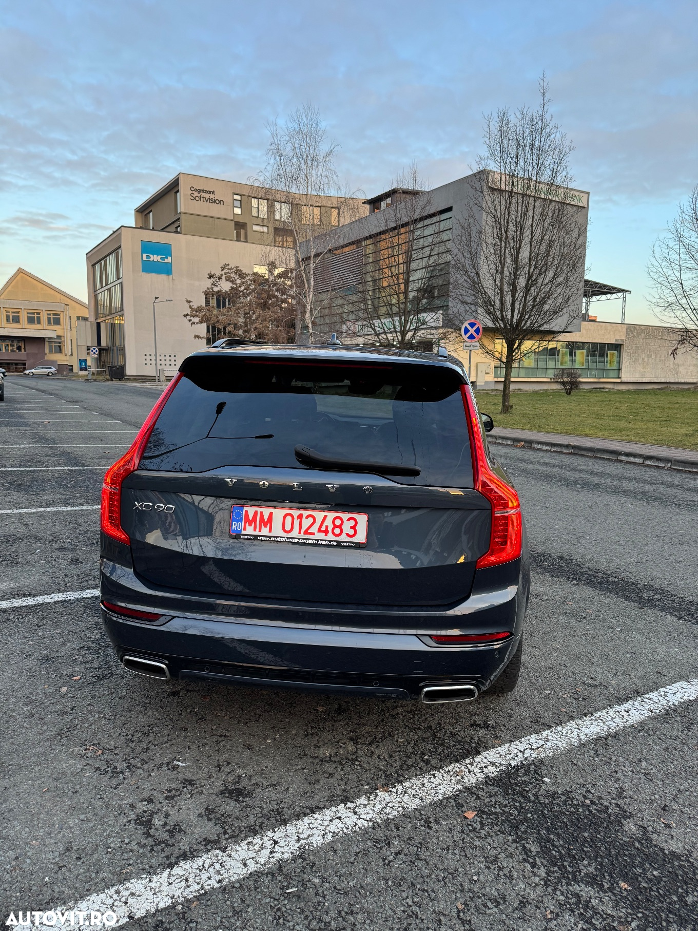 Volvo XC 90 T8 AWD Recharge Geartronic RDesign Edition - 11