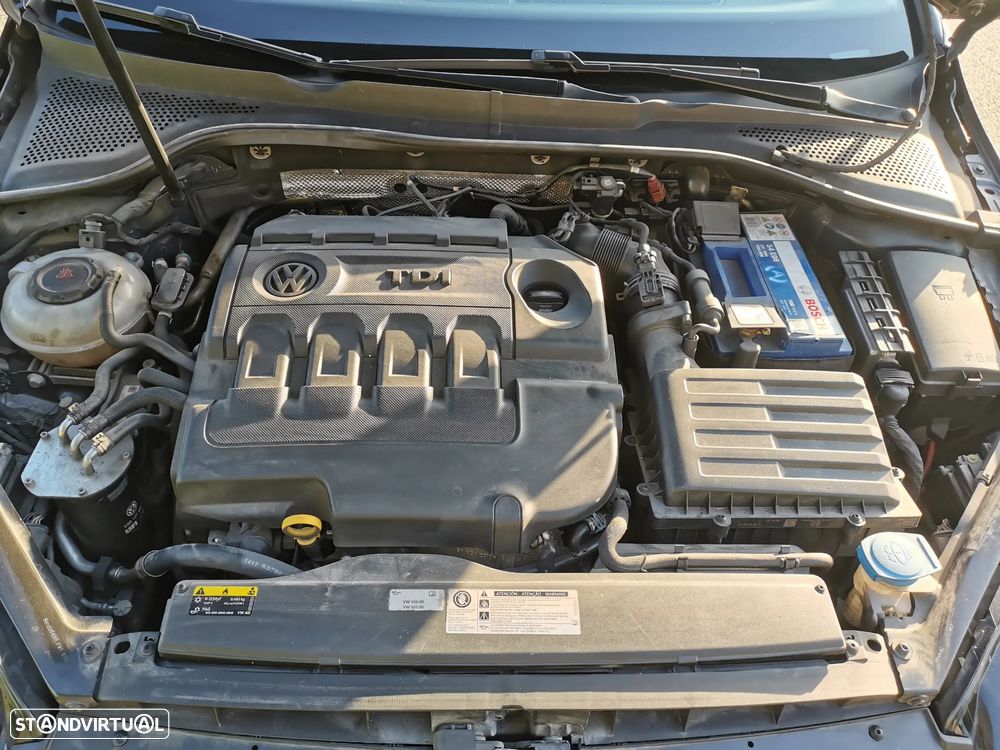 VW Golf Variant 1.6 TDi Confortline - 29