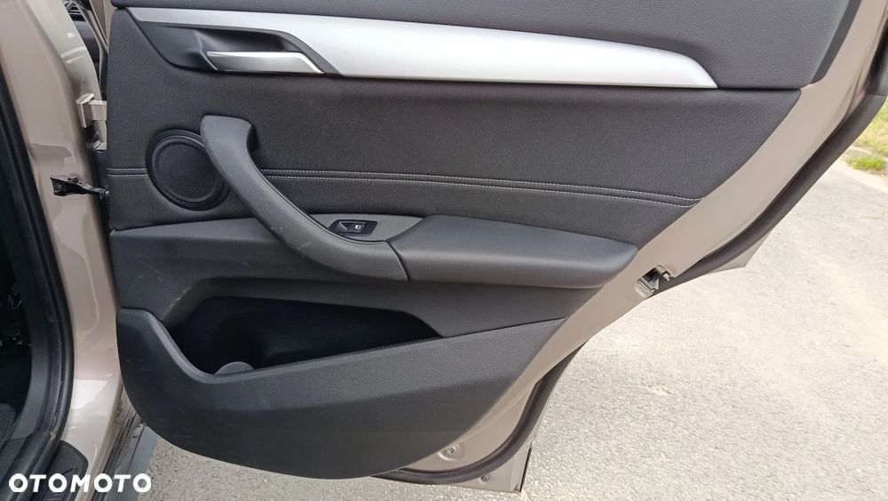 BMW X1 xDrive25e Advantage - 24