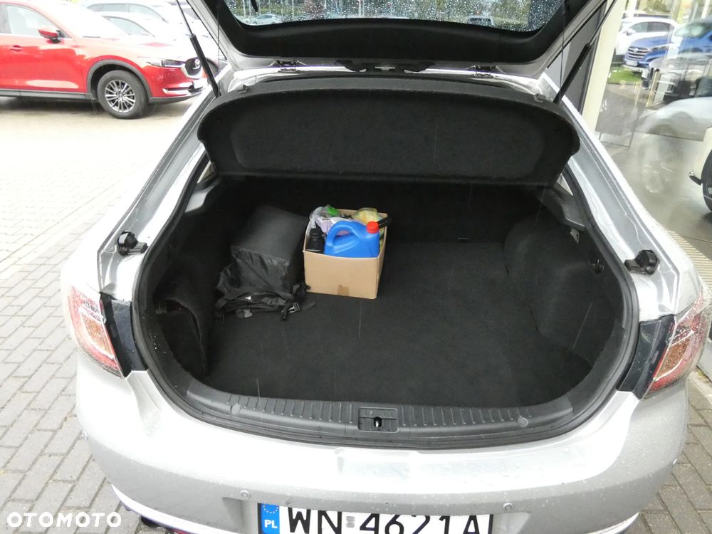 Mazda 6 2.0 Exclusive + - 11