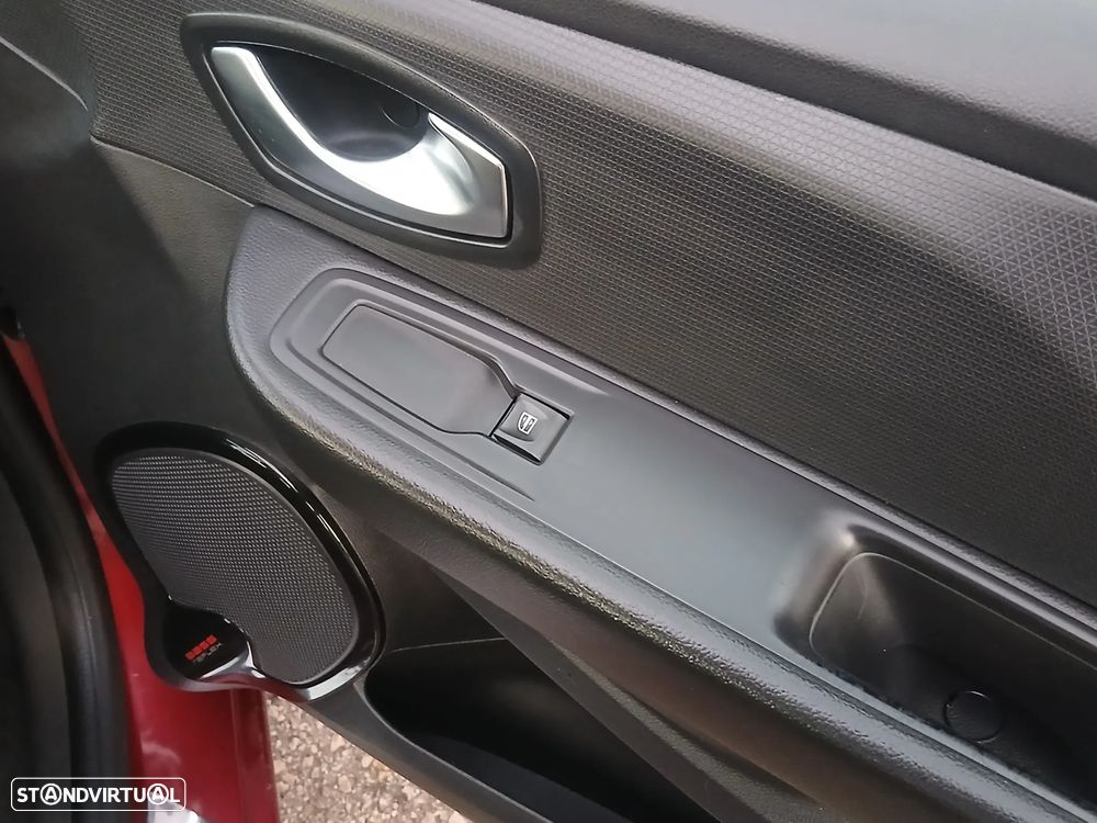 Renault Clio TCe 90 Limited - 22