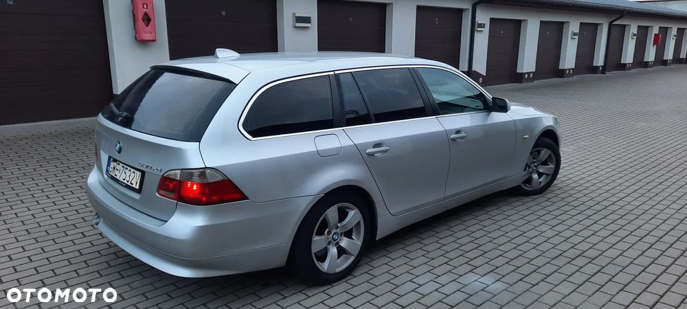 BMW Seria 5 530xd Touring - 3