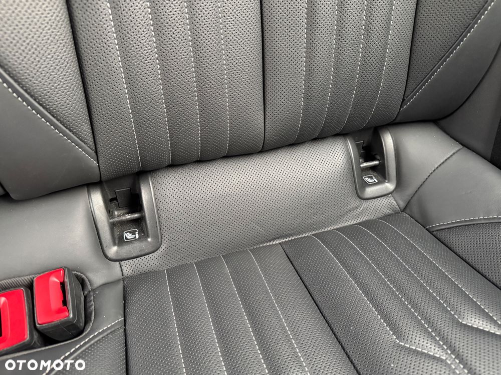 Audi A6 Avant 40 TDI quattro S tronic S line - 22