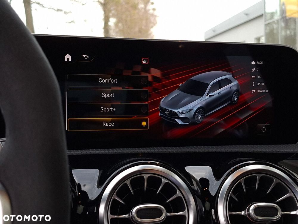 Mercedes-Benz Klasa A 45 S AMG 4-Matic 8G-DCT - 36