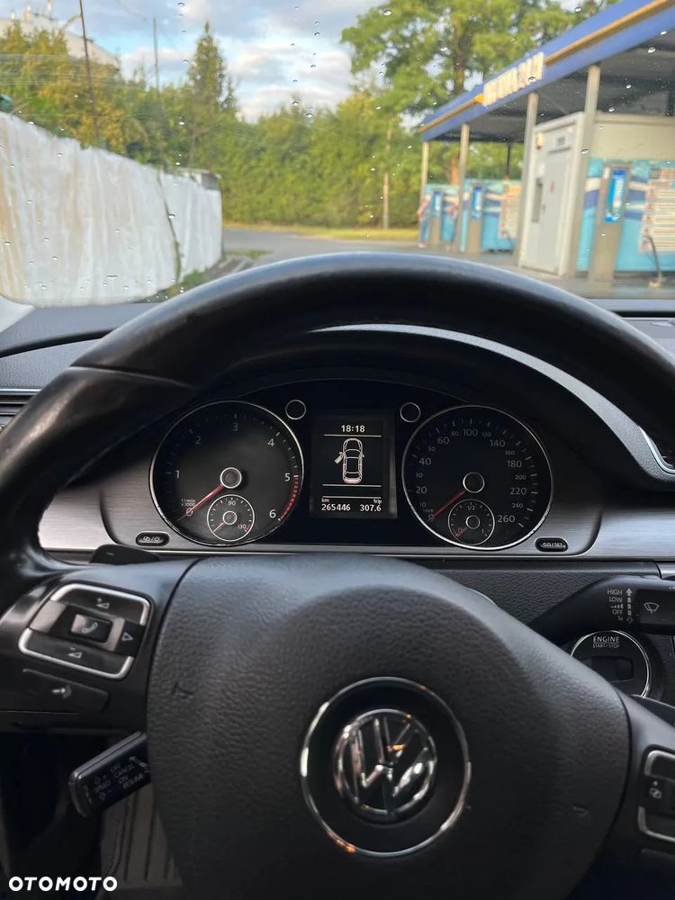 Volkswagen Passat 2.0 TDI Comfortline DSG - 6