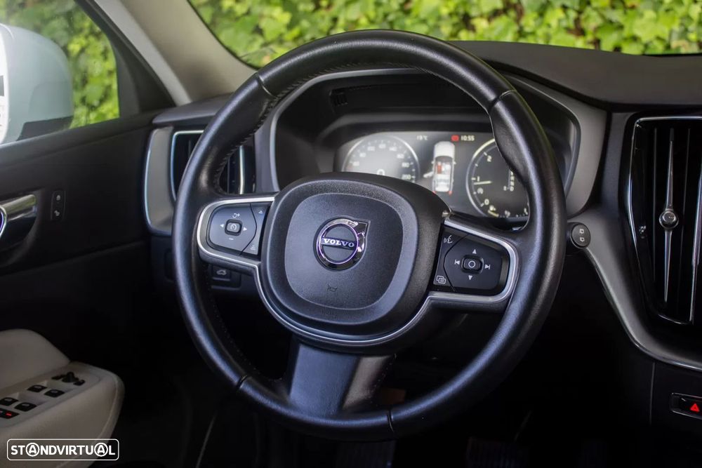 Volvo XC 60 2.0 D4 Momentum AWD Geartronic - 14