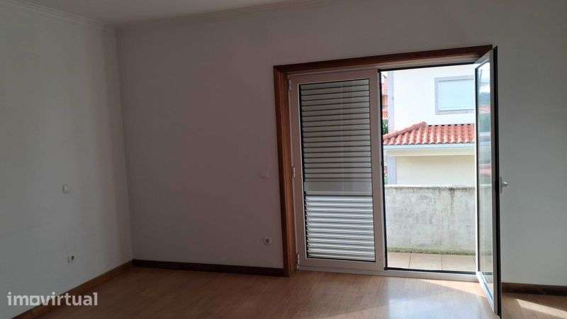 Arrenda-se moradia T3 em Fradelos V.N. de Famalicão - Grande imagem: 3/11