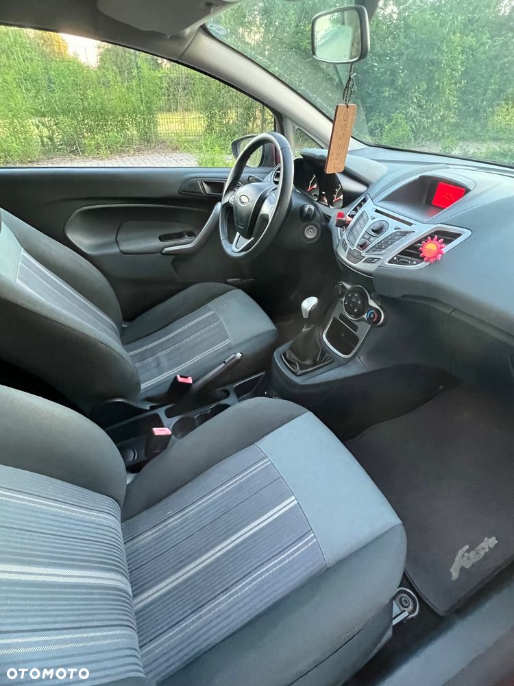 Ford Fiesta 1.25 Trend - 13