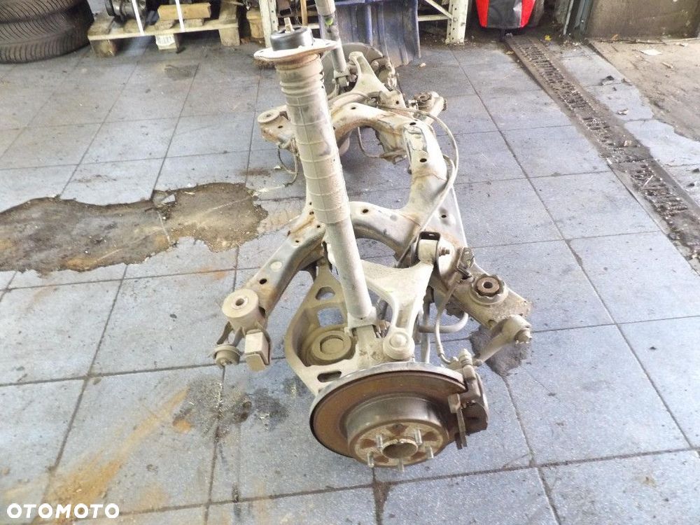 INFINITI G37 3.7 V6 OŚ TYLNA BELKA - 2