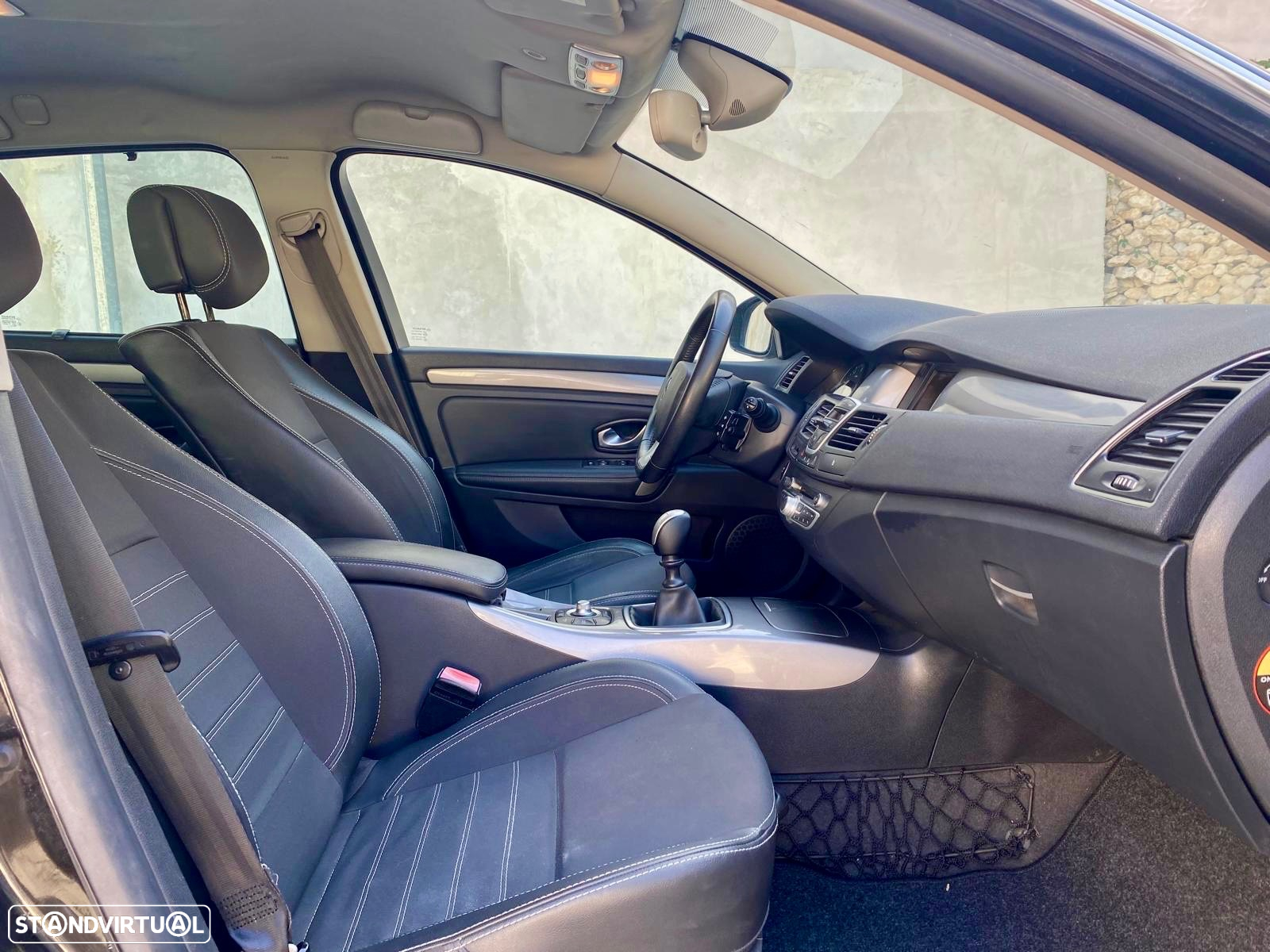 Renault Laguna Break 2.0 dCi Initiale - 36