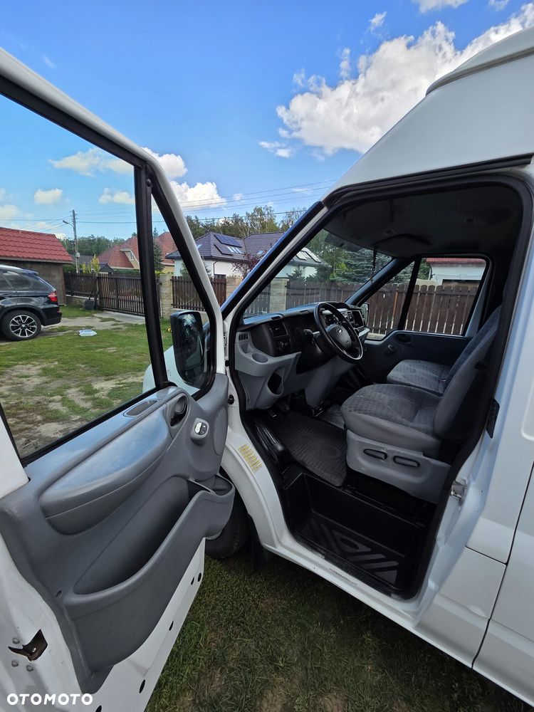 Ford Transit - 17