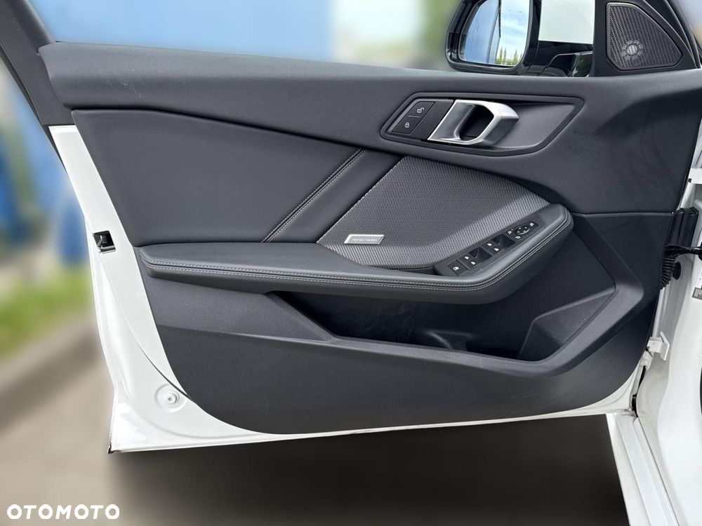 BMW Seria 1 - 17