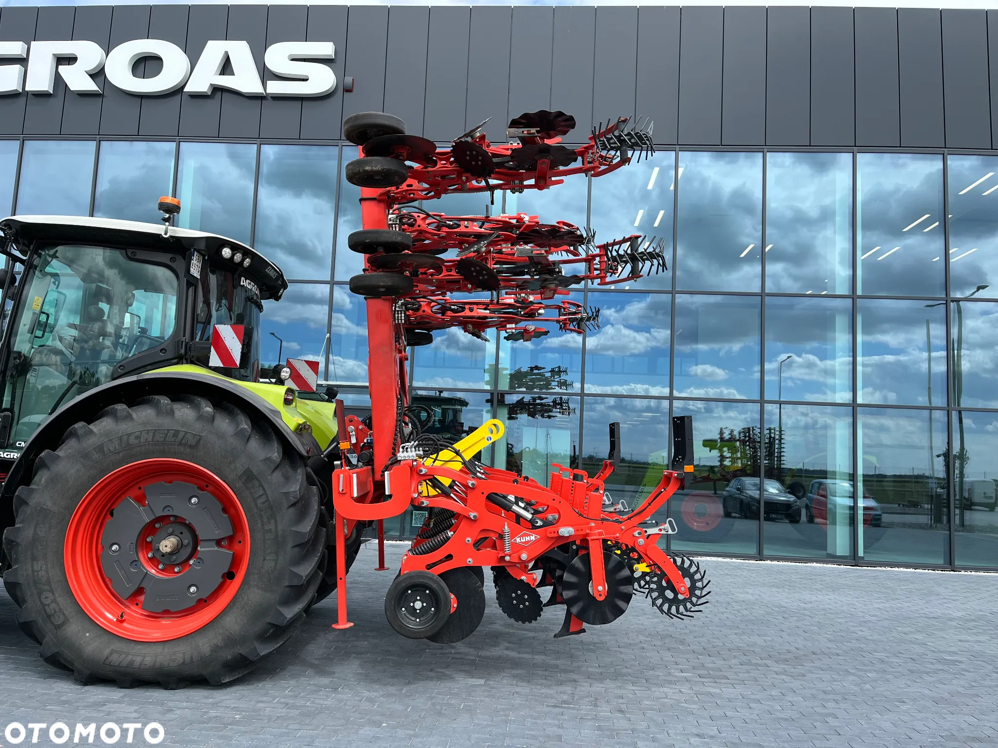 Kuhn STRIGER 600R - 10