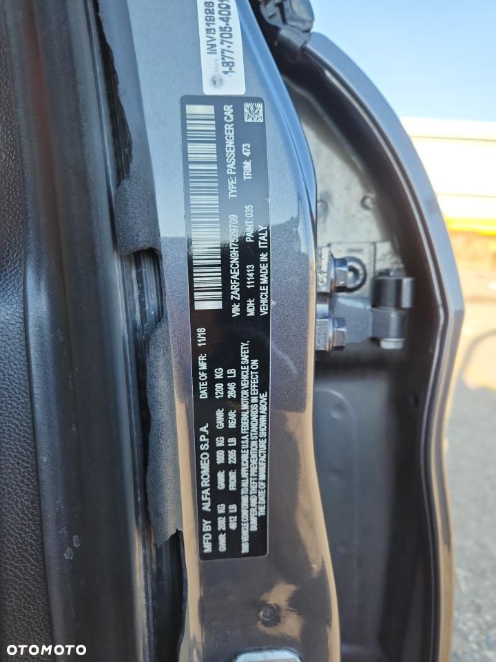 Alfa Romeo Giulia 2.0 Turbo 16V AT8-Q4 Ti - 12